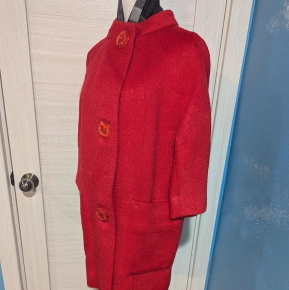Vintage Red Women's Coat with Large Buttons, late 60s-70s. - Picture 5 of 15